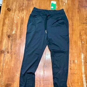 NWT Halara Cloudful Air Black Joggers, Size S